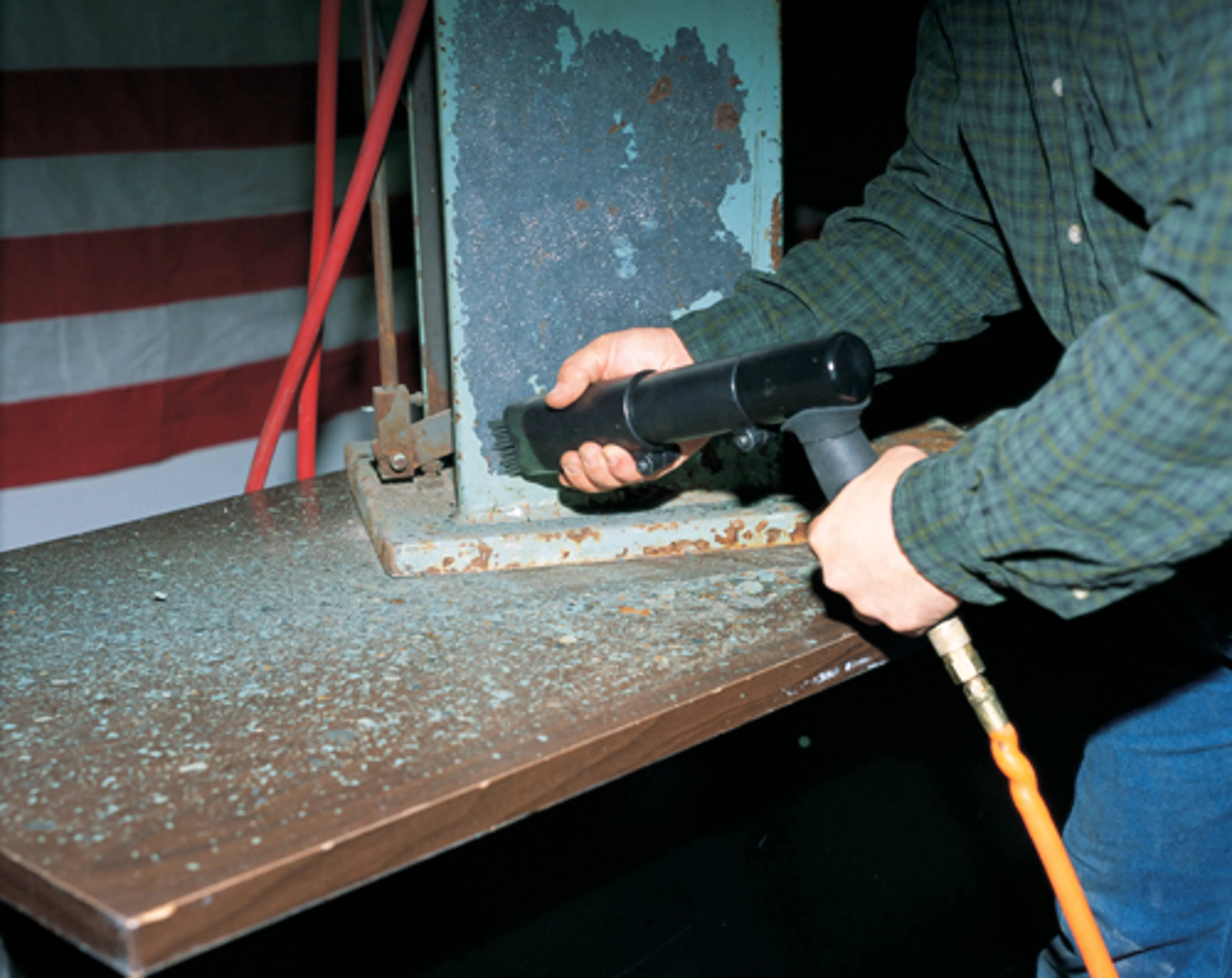 PTL-Zh-Product-Photo-Interior-right-needle-and-chisel-scalers-V1