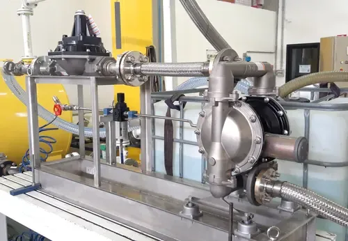 ARO-Zh-Industry-Photo-Interior-Pneumatic IBC Tote Pump Solutions For Chemical Transfer-V3.webp