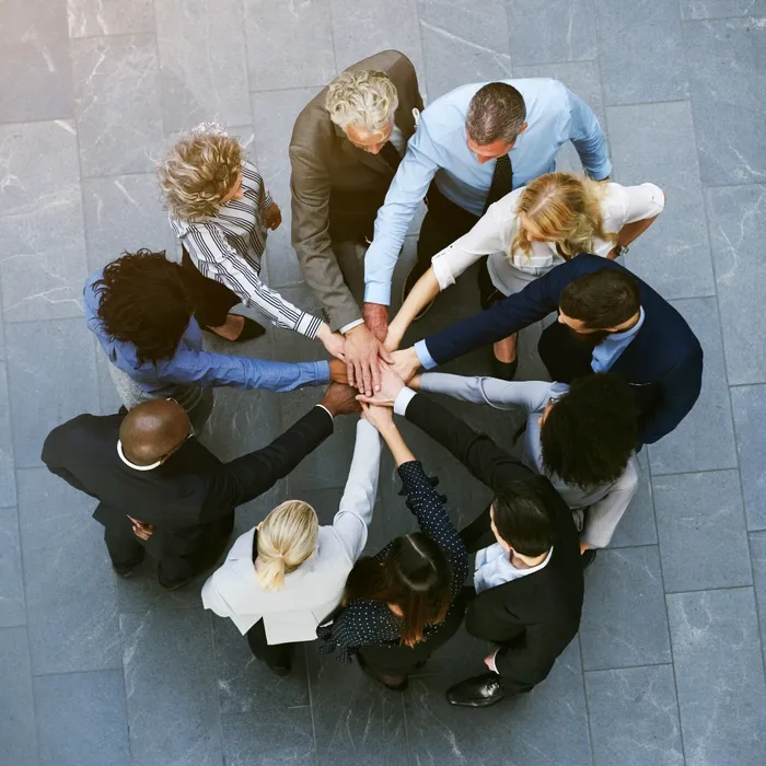 EM-En-Application-Photo-about-us-V1