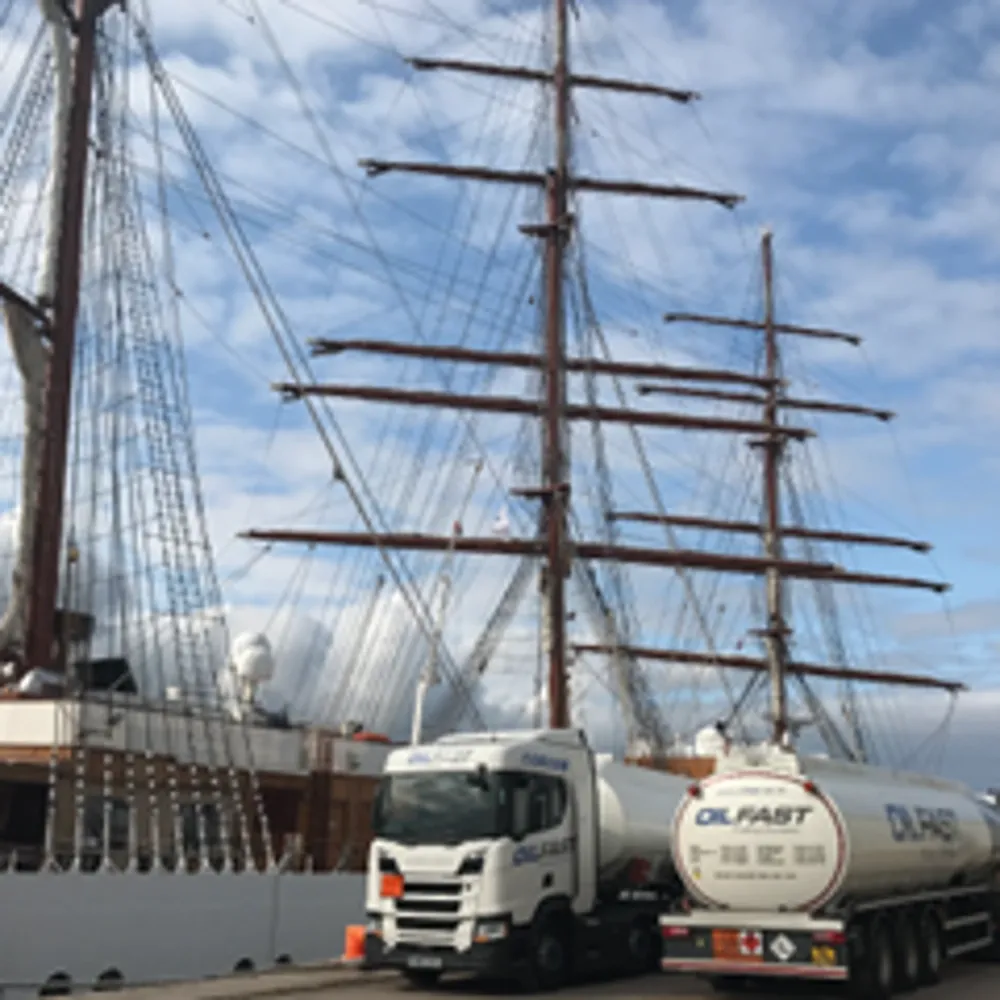 EM-En-Product-Photo-fleet-fueling-system