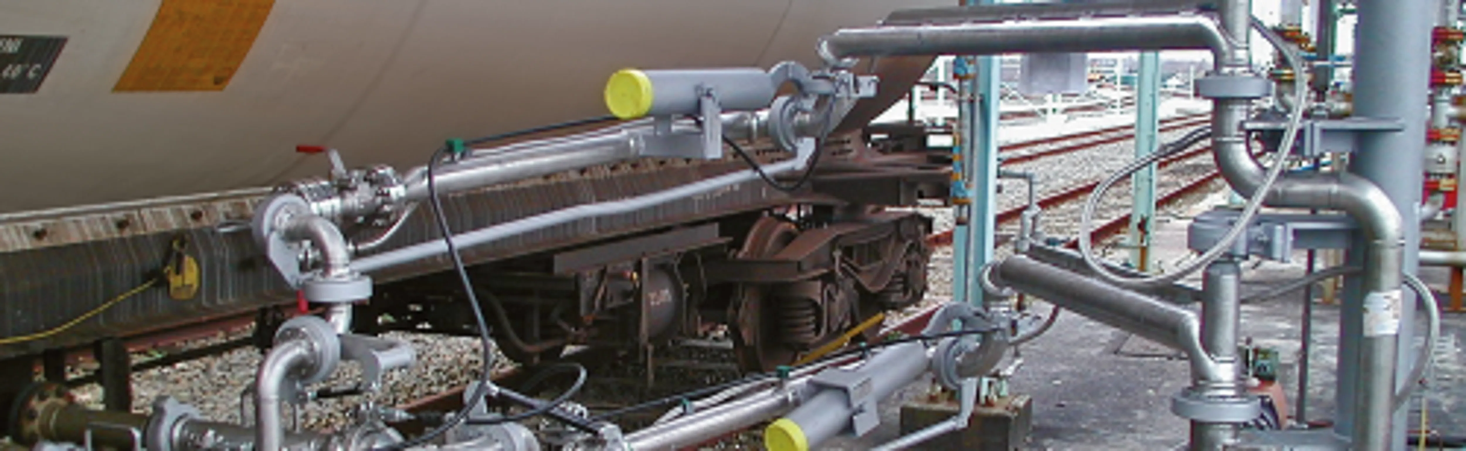 EM-En-Product-Photo-loading-arm-V1