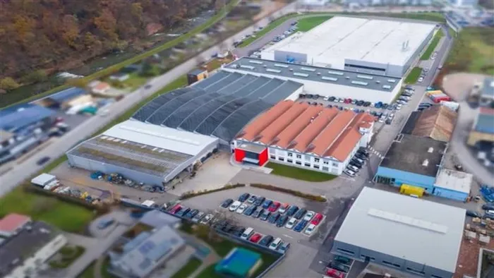 ER-En-Application-Photo-about-us-V2