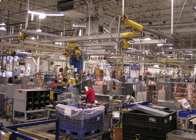 PTL-En-Product-Photo-ceiling-supported-workstation-cranes-V3