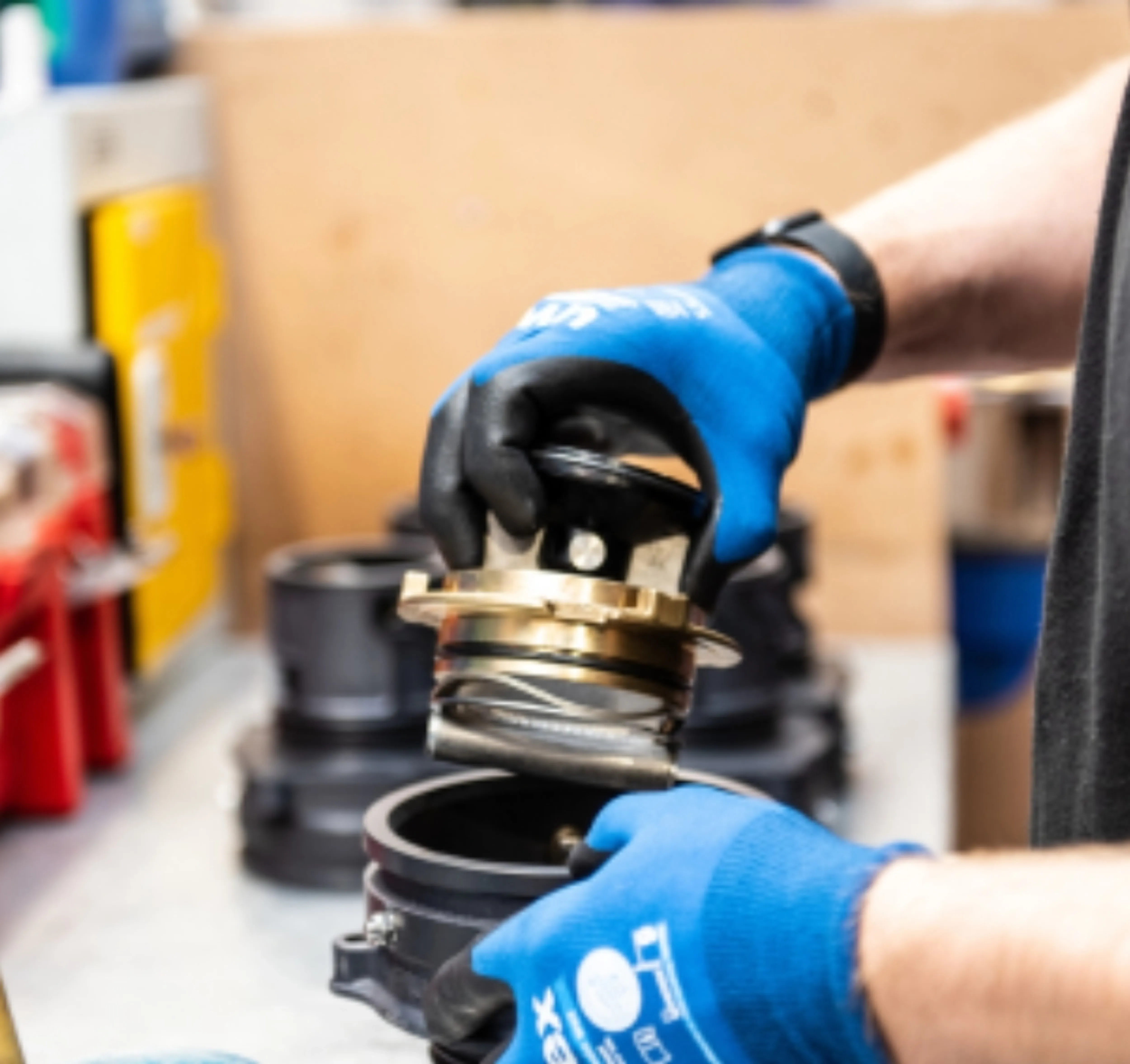 EM-En-Product-Photo-dry-break-fuel-filler-V2