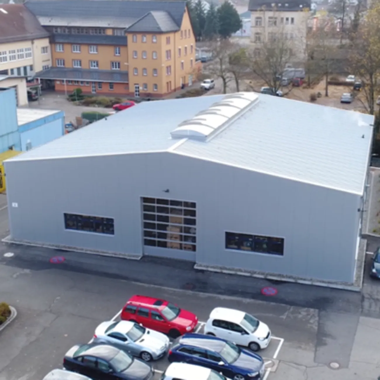 ER-En-Product-Photo-maintenance-and-repair-V4