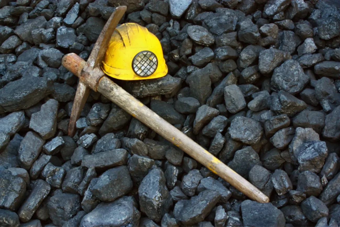 NA-En-Industry-Photo-mining