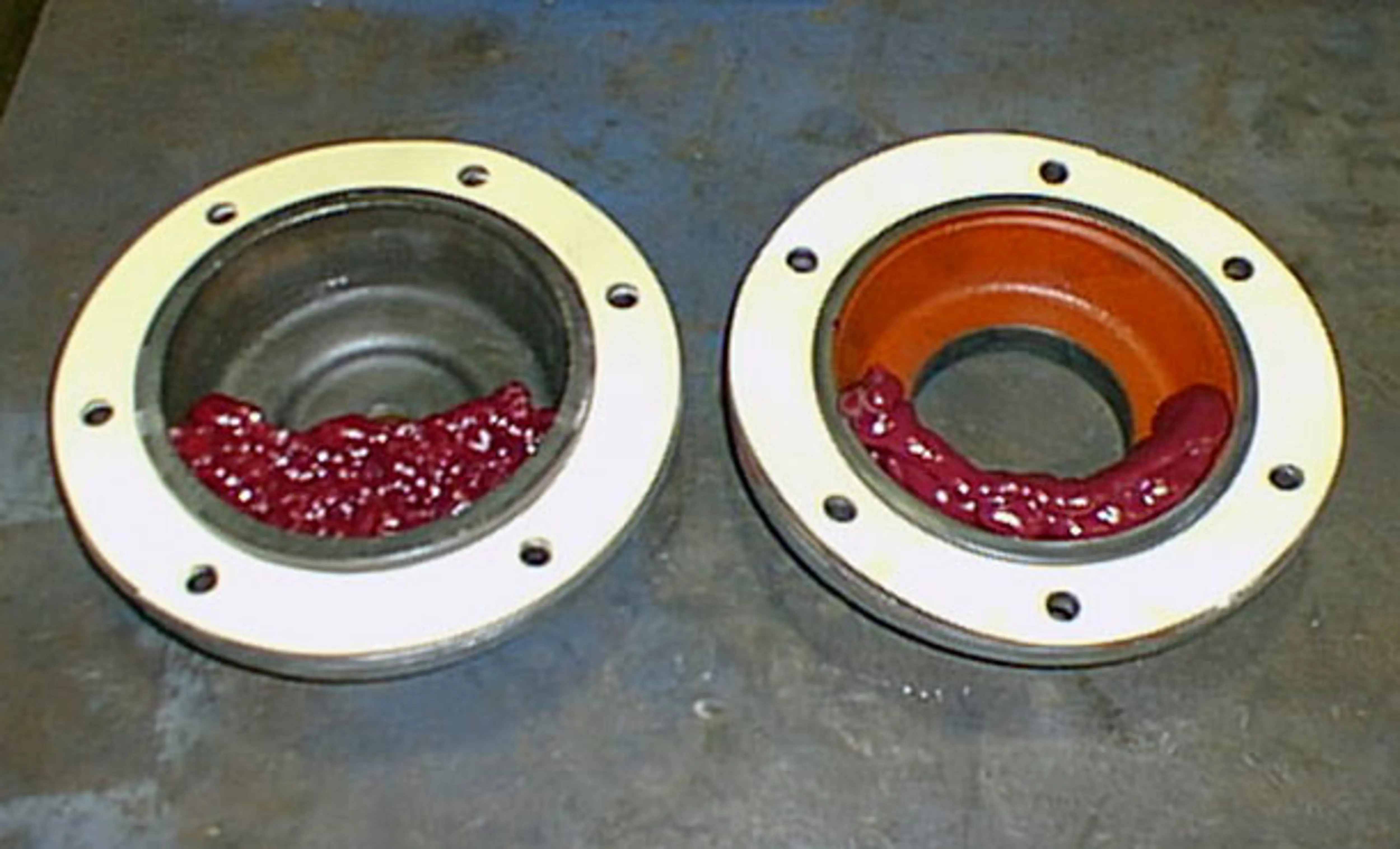 NA-En-Industry-Photo-never-mix-greases