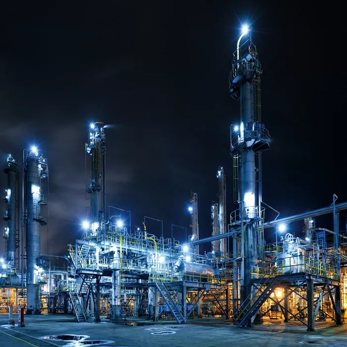 EM-En-Industry-Photo-petroleum-loading-arms-V2