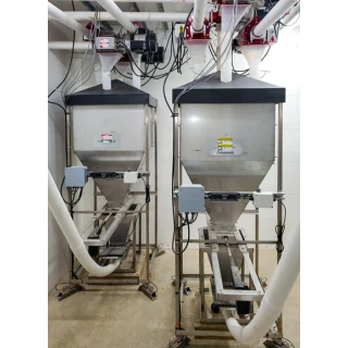 MAX-En-Product-Photo-poultry-feed-weigher-V4