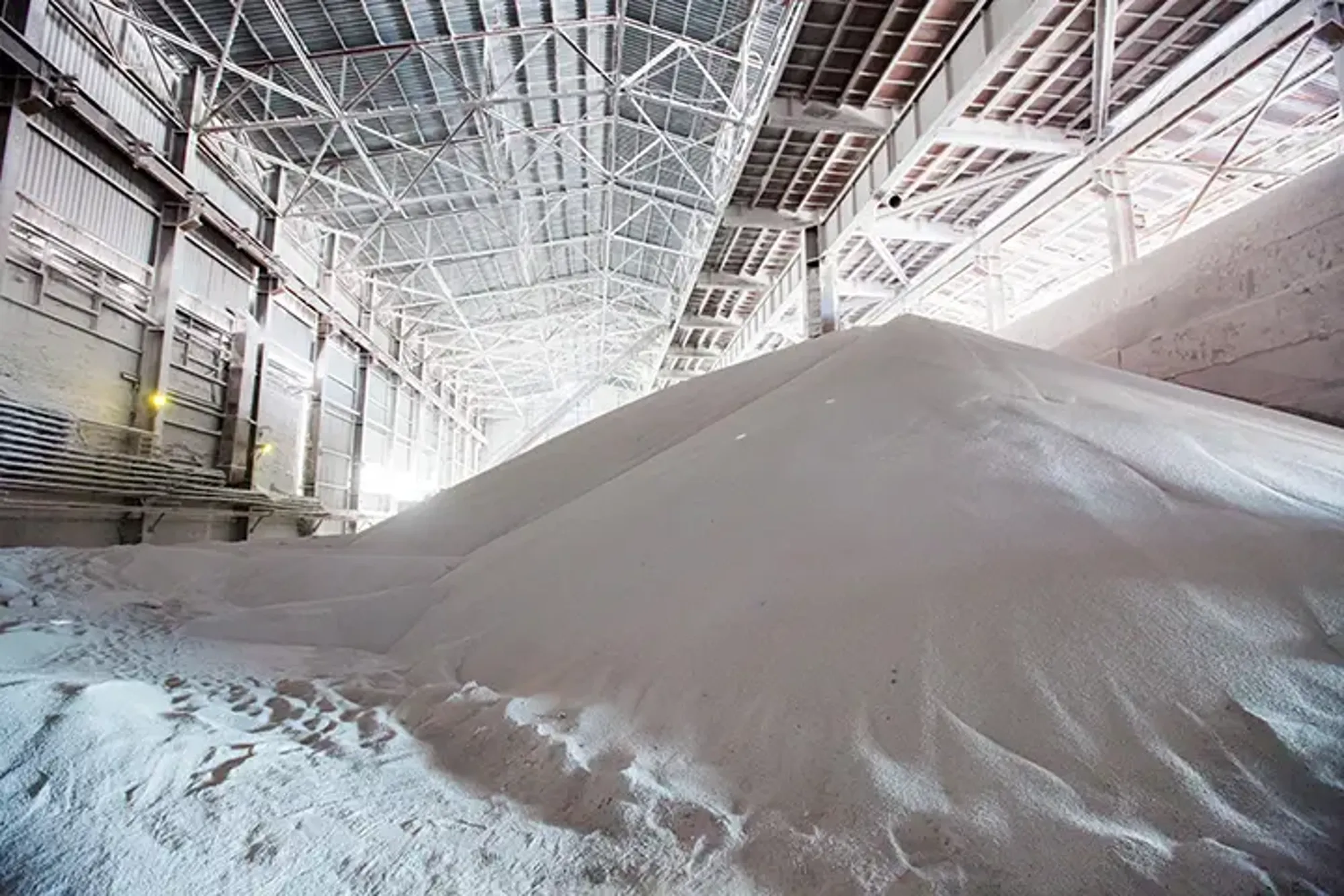 IRP-En-Industry-Photo-raw-materials-ac-V3
