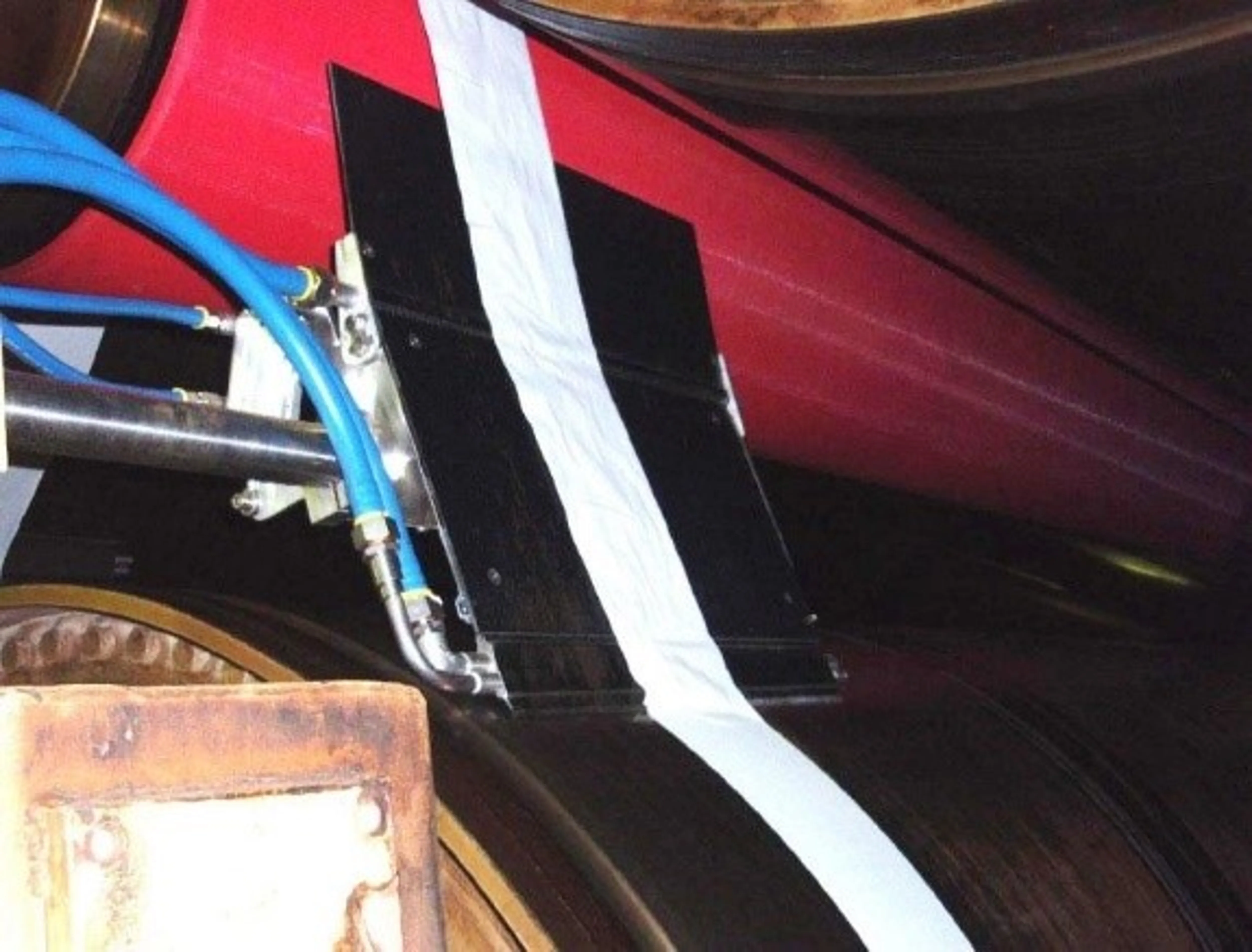 RT-En-Product-Photo-ropeless-tail-threading-V2