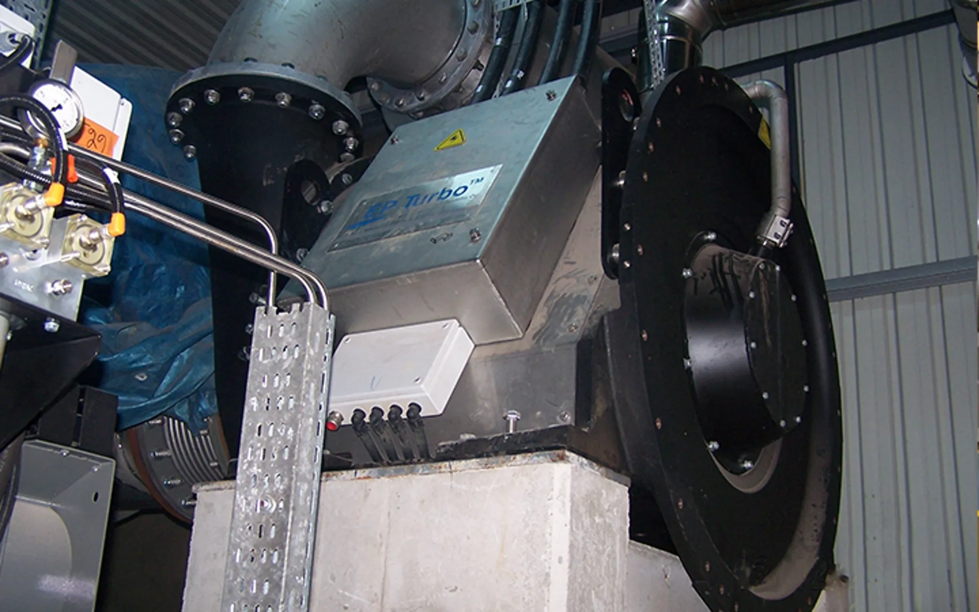 RT-En-Application-Photo-runtech-delivers-runeco-vacuum-system-to-kartonsan-bm2